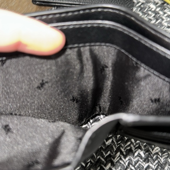 Men’s black Michael Kors pebbled leather wallet - Picture 11 of 11